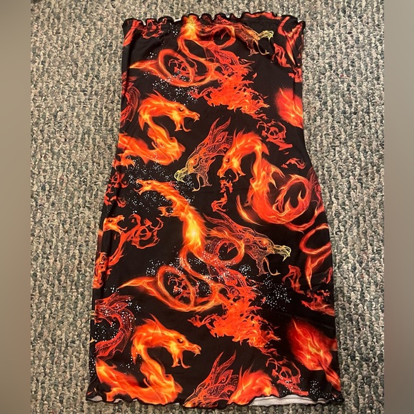 Fire dragon dress - Picture 1 of 1